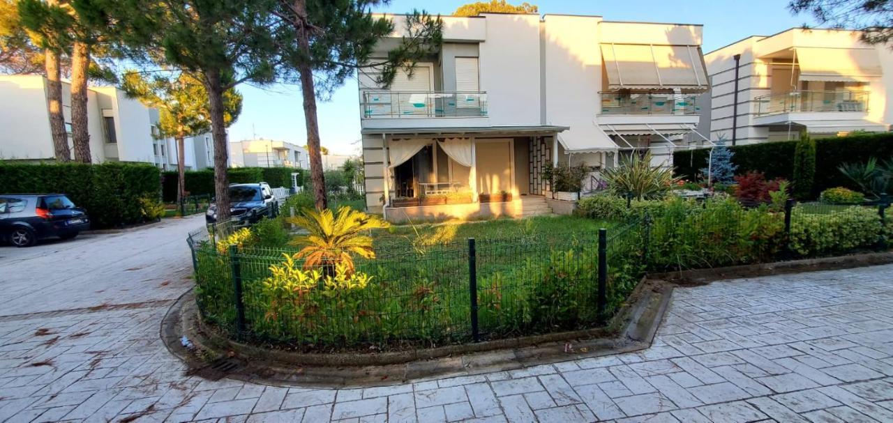 Artino Villa Durrës Exterior foto