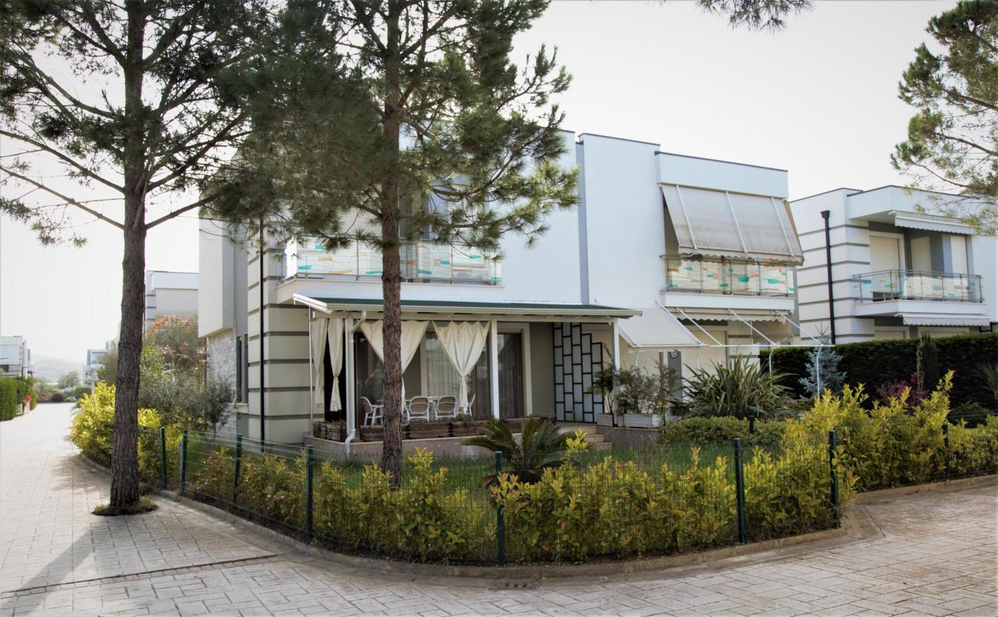 Artino Villa Durrës Exterior foto